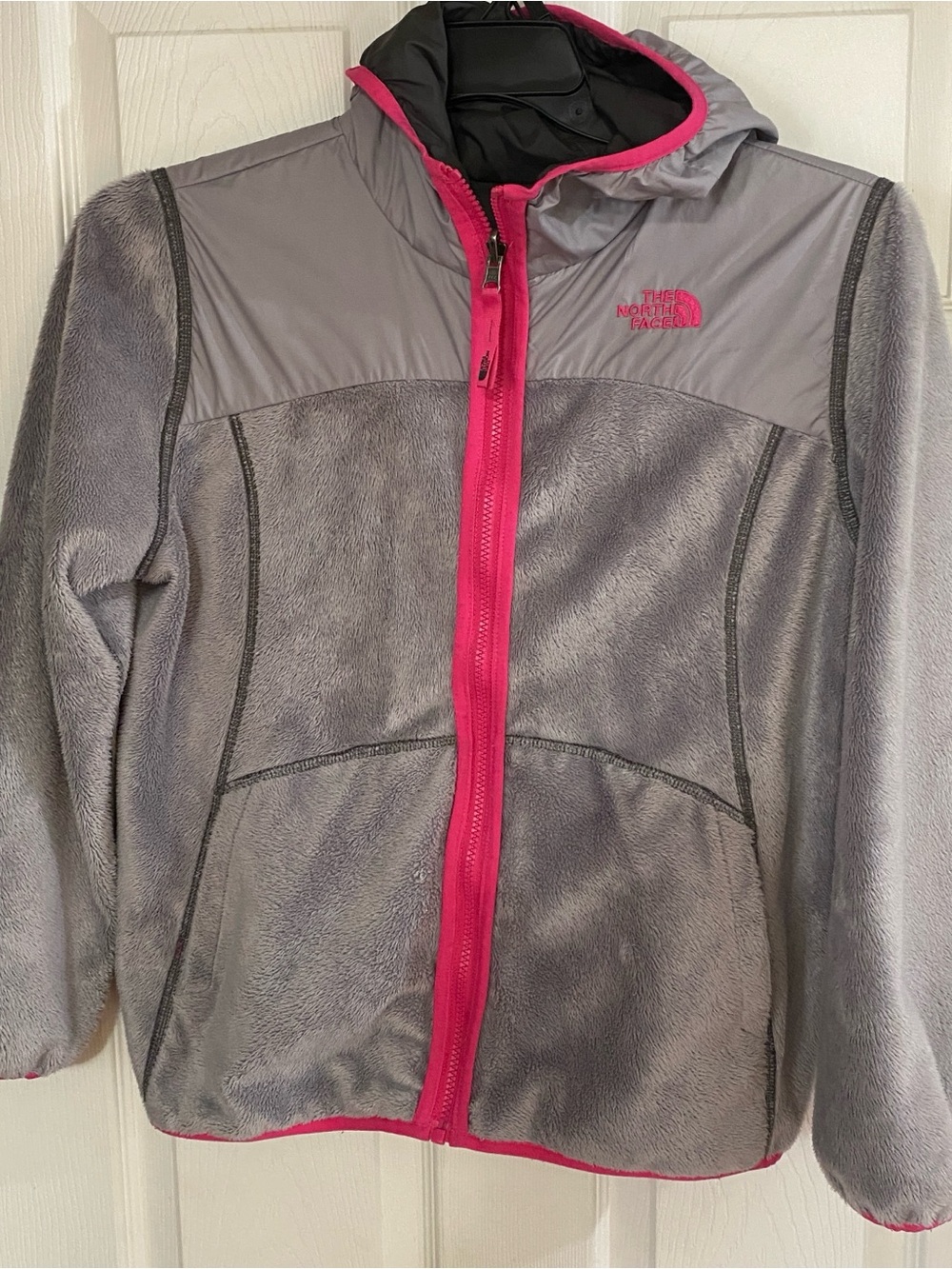 The North Face Girls XL 18 Gray Pink Hooded Jacket - Picture 4 of 7